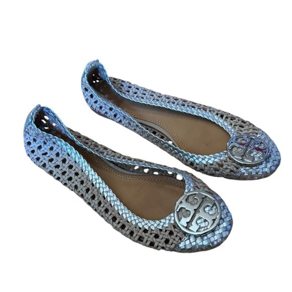 Tory Burch Chelsea Metallic Woven Leather Cap toe Flats in light taupe/silver 6 - Picture 2 of 9
